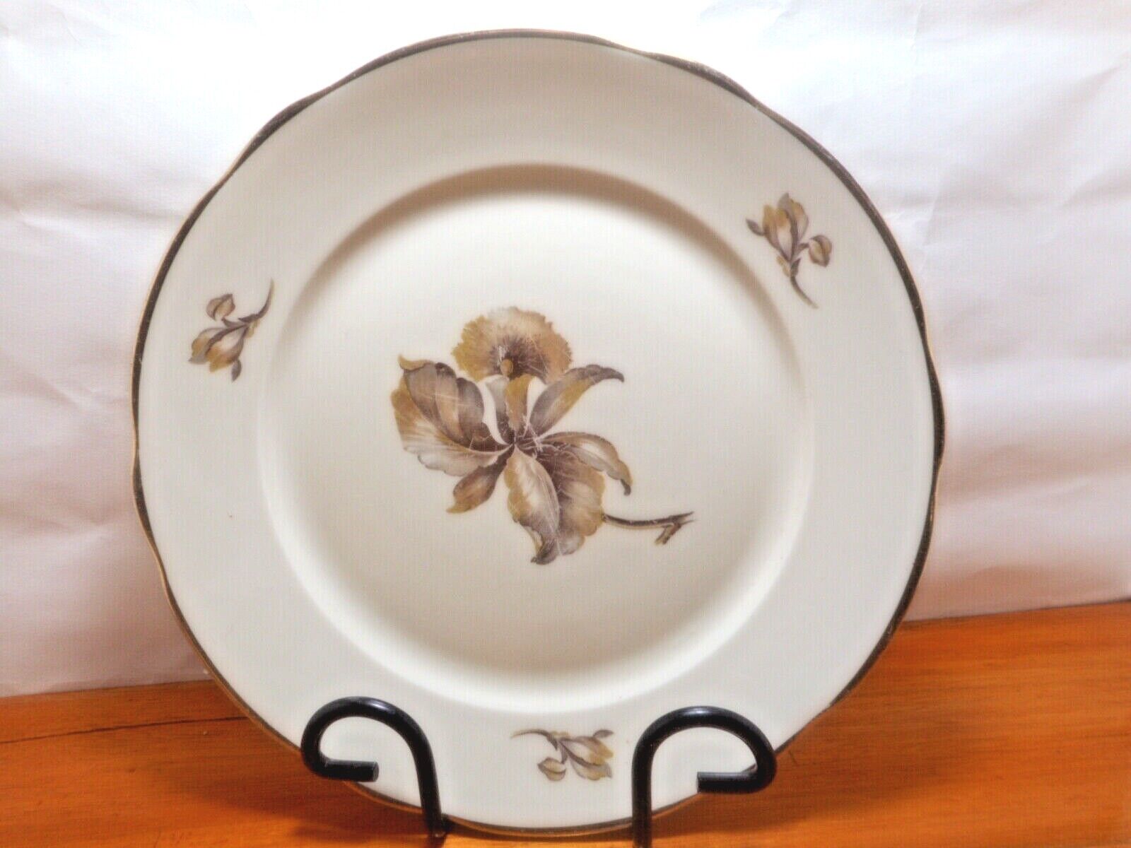 Kjøbenhavns Porcellains Maleri KPM Brown Orchid 1 Dinner Plate 1924 Antique