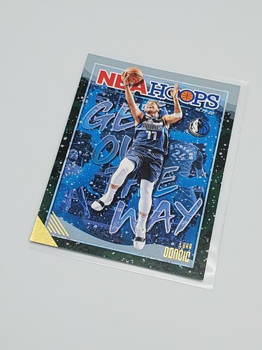 Luka Doncic 2019-20 NBA Hoops Get Out The Way Gold Foil Snowflake Winter Insert - Picture 3 of 5