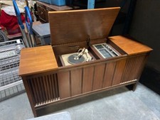 record players/home turntables