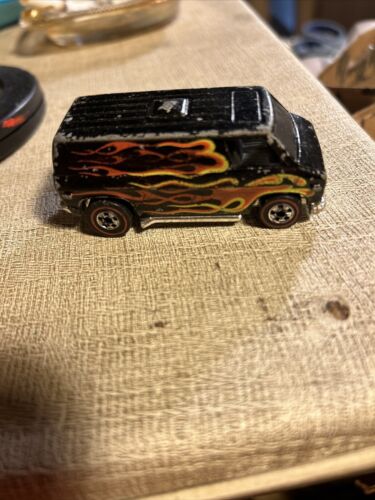 Hot Wheels Redline Chevrolet Super Van Flames 1974 Black Made In Hong Kong - Picture 1 of 6