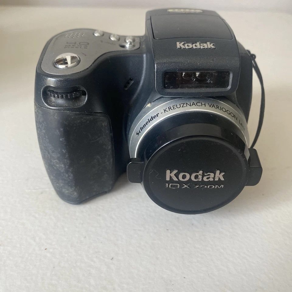 Kodak EasyShare DX6490 Black 4.0MP Digital Camera w/ AV Cord.& B. Charger - Image 2 of 4