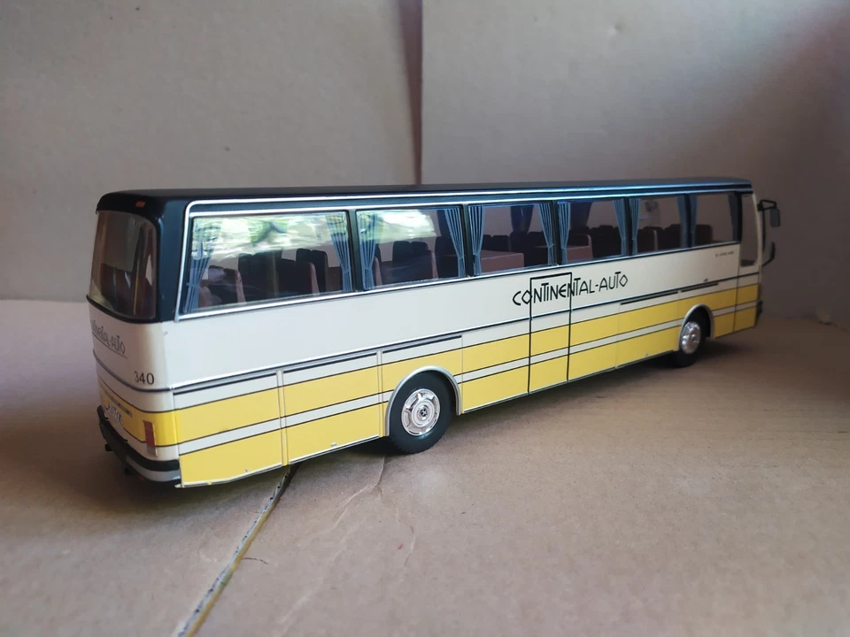 Autobús Setra 215 HD . Continental Auto . Salvat . Escala 1/43 - Imagen 3 de 4