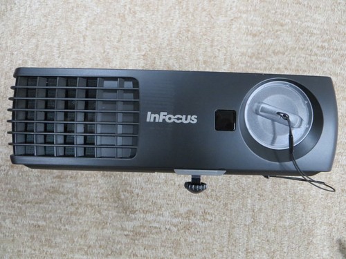 InFocus IN1112a Home Cinema DLP Projector - HDMI VGA Video - Picture 6 of 11