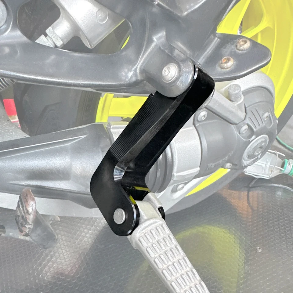 Soportes reductores de clavija de pasajero aptos para Kawasaki Concours 14/1400GTR 2008-2022 Foto 2 de 4