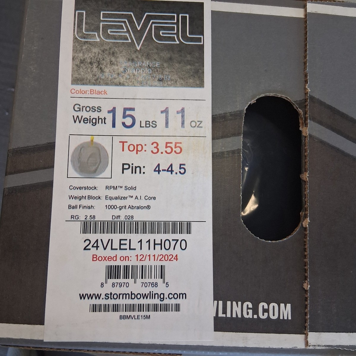 Storm Level bowling ball 15 LB. 11OZ 1ST QUALITY MIDWEIGHT new in