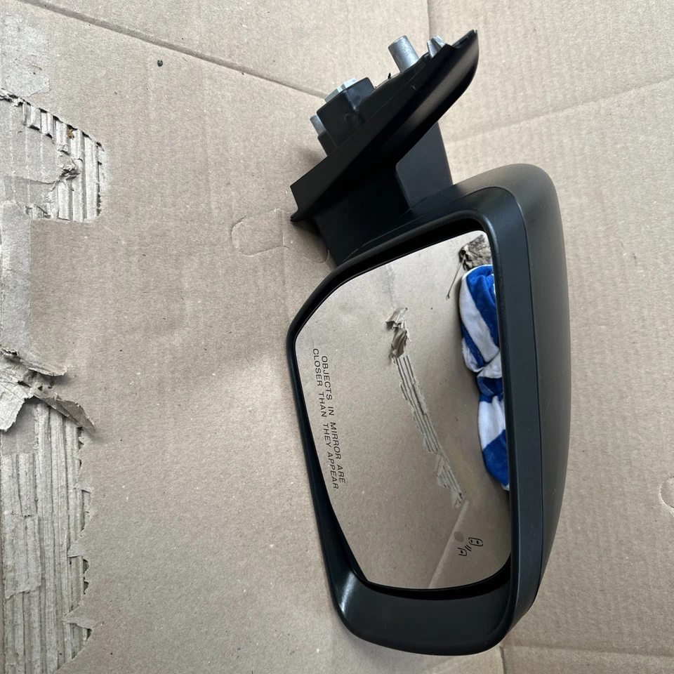 2019-2022 FORD RANGER SIDE MIRROR OEM RH RIGHT PASSENGER SIDE WITH BLIND SPOT - Image 4 of 4