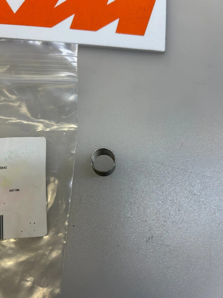 1 ressort carburateur ktm 59031059000 250 400 450 505 520 525 530 625 540 560 - Photo 4/4