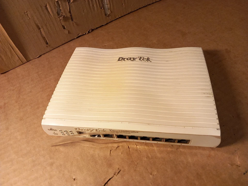 DrayTek Vigor2860n-Plus Annex A vDSL2 Security Wireless  NO PSU - Image 4 of 4