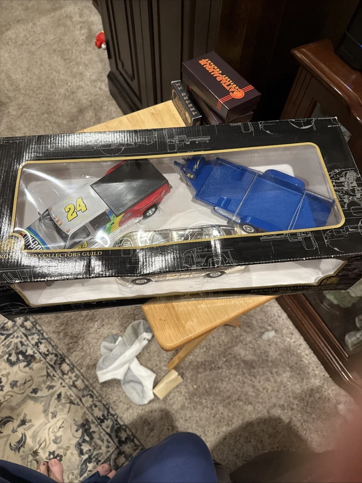 1998 Jeff Gordon #24 Dupont Nascar 1/24 Silverado And Trailer Brookfield Coll. - Image 3 of 4