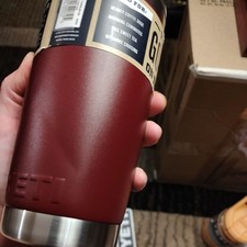 YETI Rambler 20 oz Tumbler Discontinued Wild Vine Red w/ Magslider Lid. NWT!😎🍇