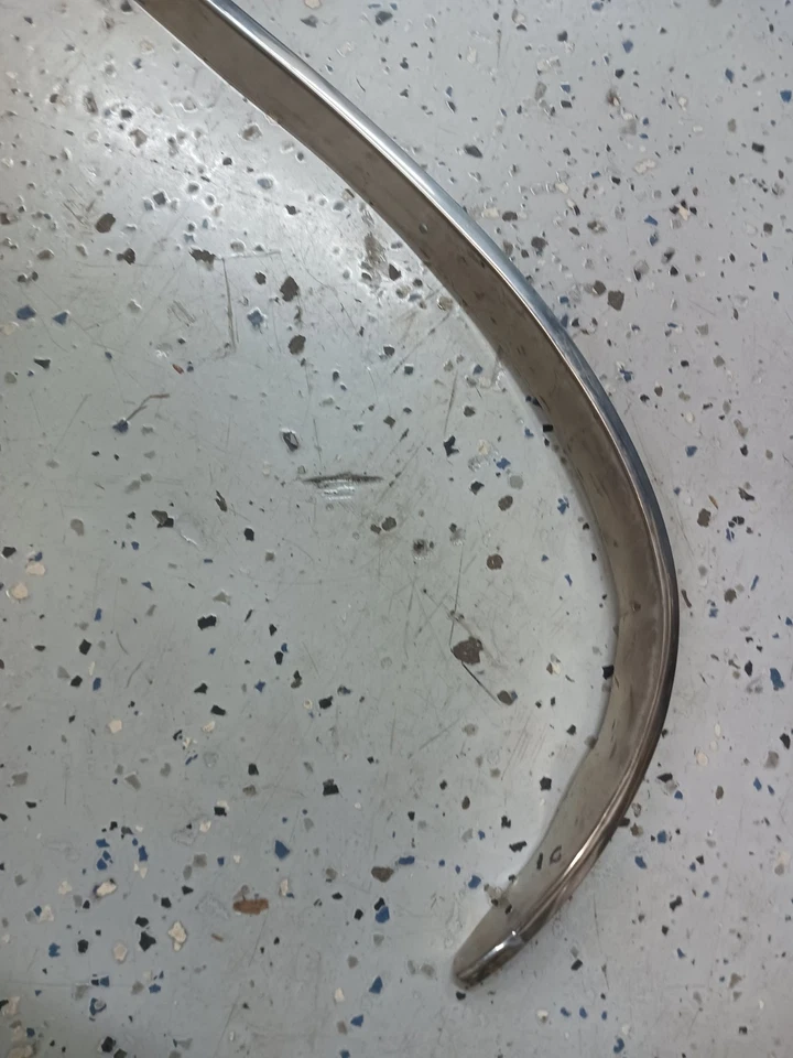 Nuevo de Lote Antiguo GM 1964 1965 PONTIAC GTO LEMANS TEMPEST MOLDURA DE APERTURA DE RUEDA TRASERA IZQUIERDA Foto 3 de 4