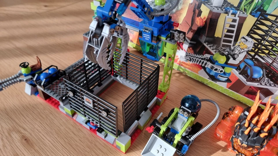 LEGO Power Miners Lava Dragon 8191 Set - Alter 8-14 OVP Anleitung & Figuren! - Bild 2 von 4