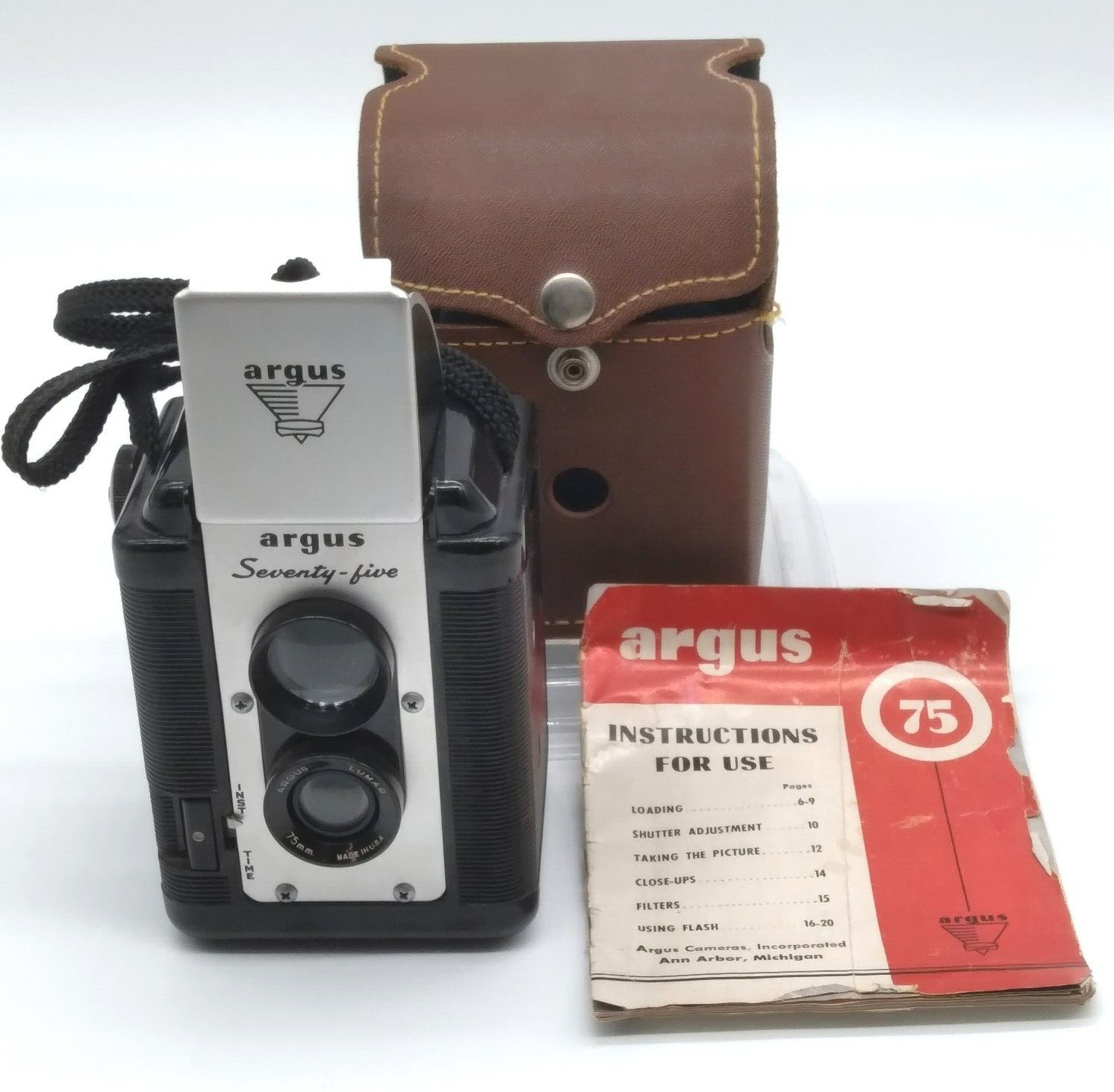 Vintage Argus 75 Camera With Case Uses 620 Film Black and White or ...