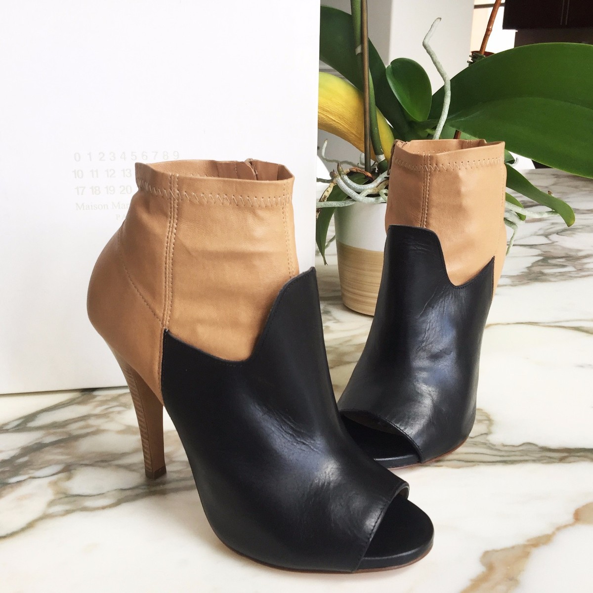 靴 AW2012 Maison Martin Margiela  Boots Vtg Maison Margiela AW2012 Gray Cement Boots 37 | eBay