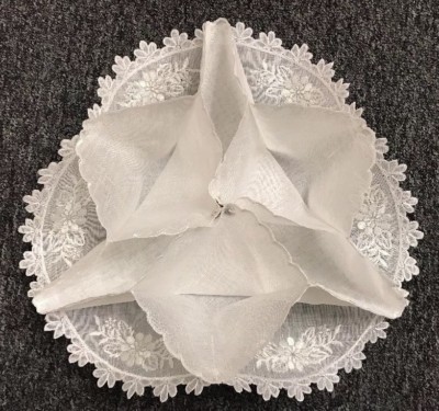 White Embroidery Bun Warmer Candy Roll Holder Embroidered Flower Snap Button