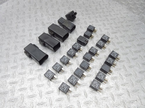 2005 01-05 Honda GL1800 Goldwing Assorted Electrical Relay Fuse Misc Lot - Picture 6 of 15