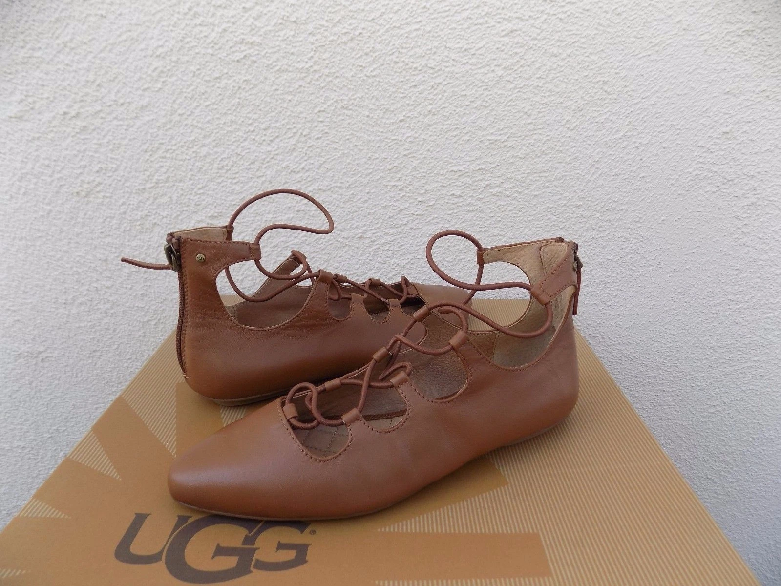 SCARPE BASSE UGG LORIANNA IN PELLE MARRONE PARIGINA ELASTICHE AVVOLGENTI US 5 EUR 36 ~NUOVE CON SCATOLA