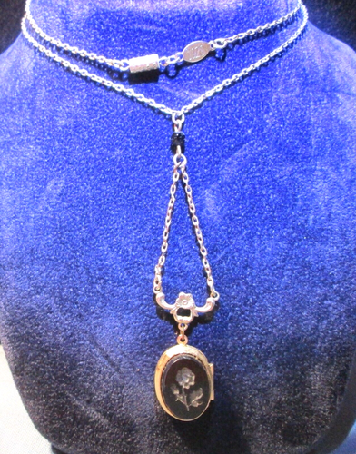 Vintage 1980's LOCKET Necklace ~ 1928 Gold Toned 26-inch Chain