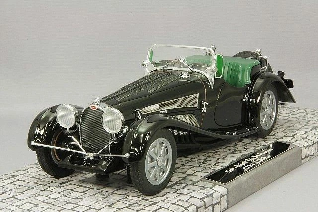 Minichamps 107110160 1/18 Bugatti Type 54 Roadster 1931 Black New Model Car - Image 3 of 4
