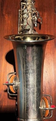 C.G. Conn Chu Berry Altsaxophon 1925 Satin Silber gerollte Tonlöcher EX