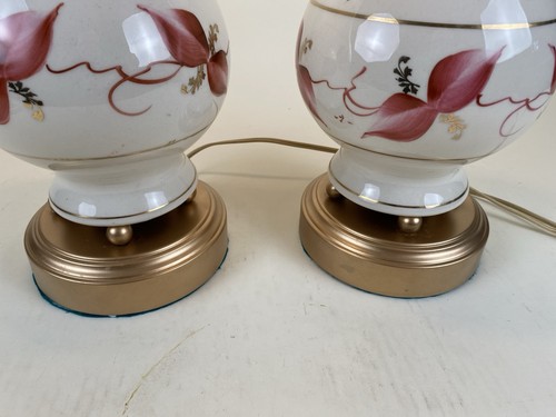 PAIR Vintage HOLLYWOOD REGENCY Ceramic Lamps FLEUR DE LIS Gold Mid Century - Picture 2 of 17