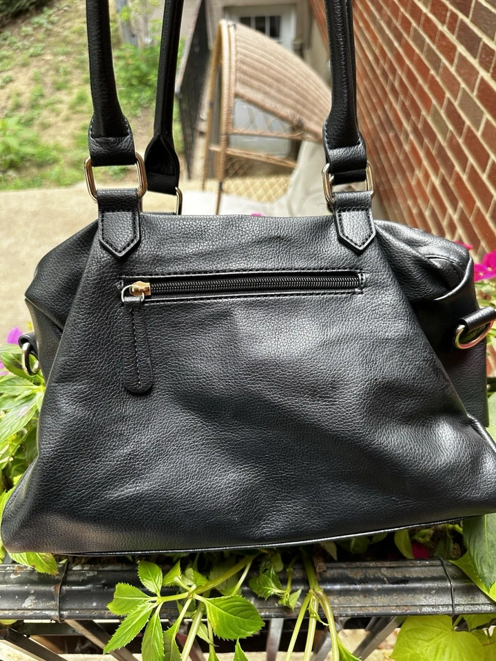 Bolso de hombro Apt 9 negro de cuero vegano con bolsillos con cremallera Foto 3 de 4