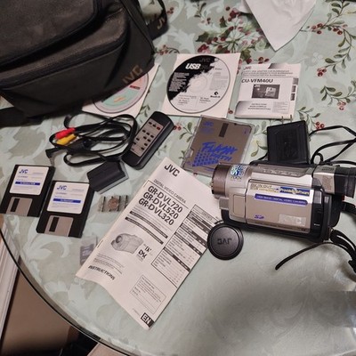 JVC GR-DVL520U Mini DV Digital Camcorder Video Camera Bundle Please READ