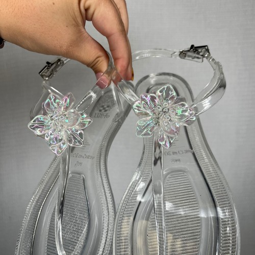Vince Camuto Größe 9 durchsichtige Gummi-Riemensandalen mit schillernden Blumendetails - Bild 3 von 7