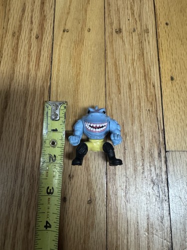 Vtg 1995 Mattel Hot Wheels Crash & Smash Street Sharks STREEX 2” Figure No Bike - Picture 8 of 8