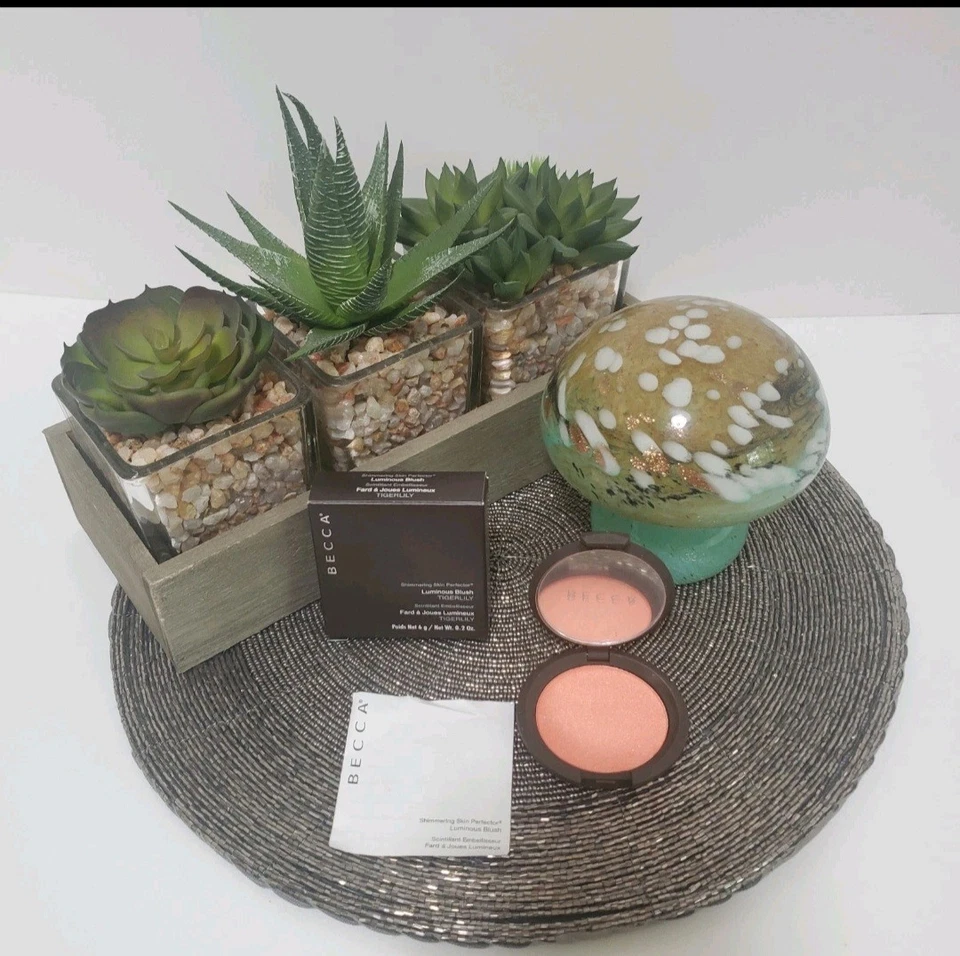 Becca Shimmering Skin Perfector Luminous Blush~TIGERLILY~NIB, Rare, 6g /0.2oz ⭐ - Image 2 of 4