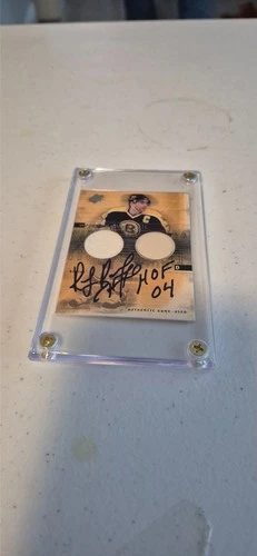 NHL STICK JERSEY CARD SIGNED BY RAY BOURQUE HOF 04