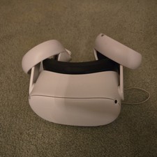 Oculus Quest 2 With Controllers No Headstrap