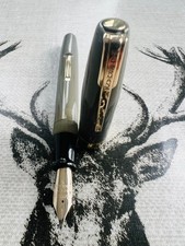 Waterman's W5 fountain pen, huge 14k gold No5 M nib, serviced, 1940s, Grey/Green