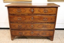 Commode Italienne 17ème Siècle En Noyer