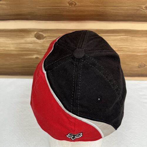 Cappello Berretto Fox Racing Mototech Fitted Rosso Nero Piccolo/54 cm Logo Outdoor Pubblicità Uomo - Foto 8 di 11