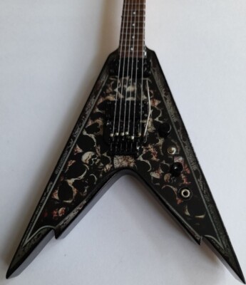 Dimebag Darrell 10'' Miniatur Tribute Gitarre (UK-VERKÄUFER) Totenköpfe