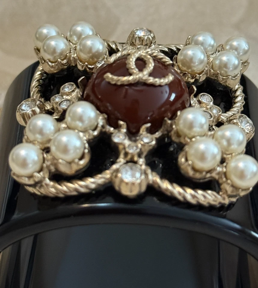 Chanel Black Resin Faux Pearl Strauss CC Hinged Cuff Bracelet - Image 2 of 4