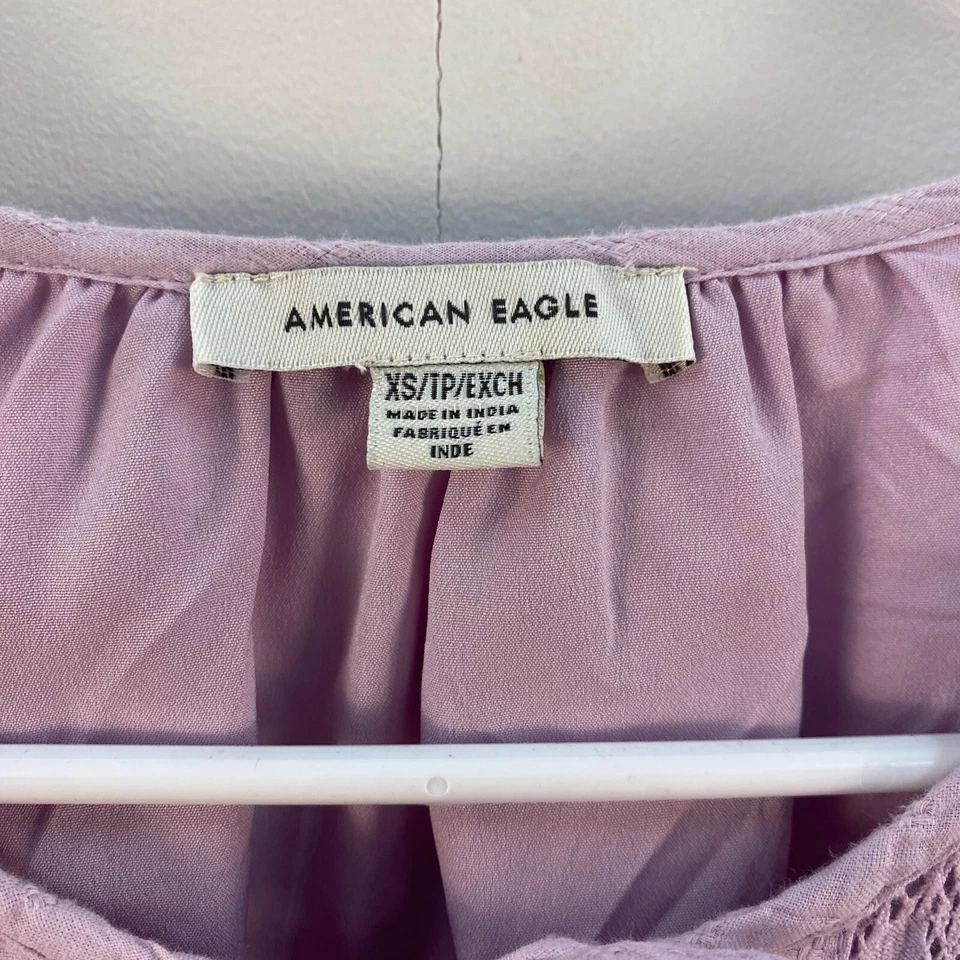 Vestido American Eagle XS para mujer manga 3/4 púrpura con volantes mini bolsillos plisados Foto 3 de 4
