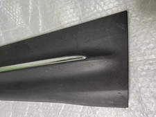 2022 MERCEDES BENZ GLB X247 FRONT DOOR STRIP RIGHT SIDE (NEW) A2477203107