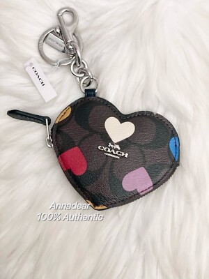 未使用✨COACH Heart Studded Bag Charm NWT Coach Signature C Heart Bag Charm Keychain Key Fob Gold/Red