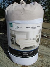 Mainstays Twin/Twin XL Reversible Comforter Vanilla Dream Stripe 66X90 Inch new