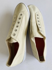 laceless pumps