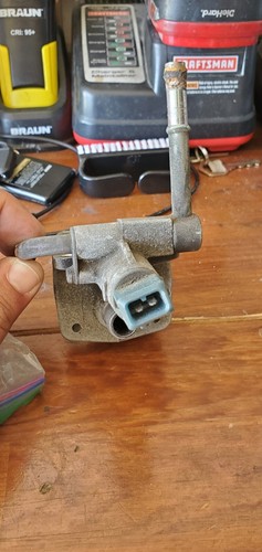 1984-1989 toyota van wagon oem Auxiliary Air Valve 22230-73011 - Picture 3 of 3