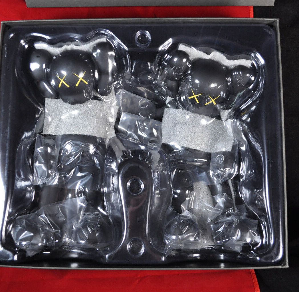 その他 kaws along the way black KAWS Along The Way Vinyl Figure Black | eBay