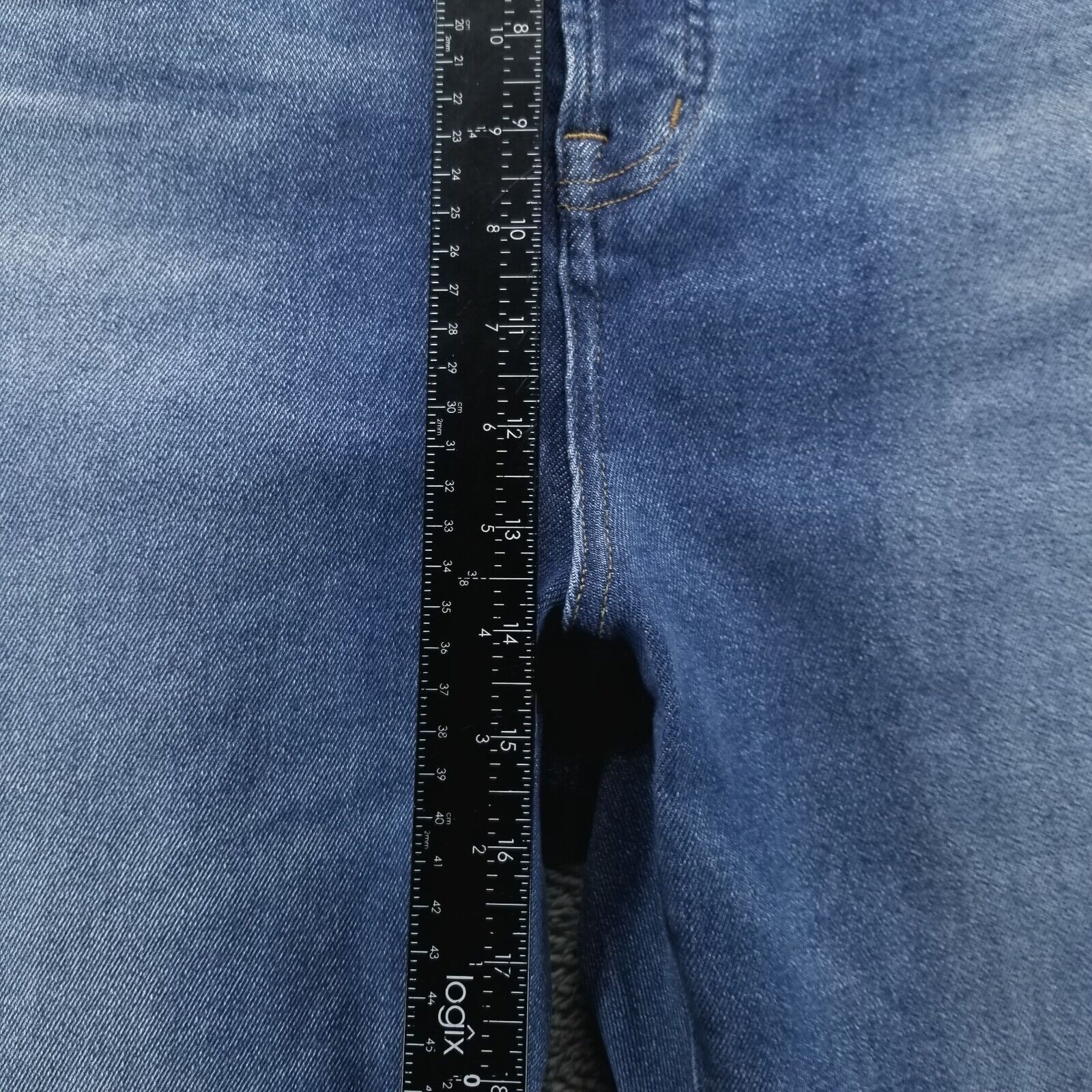 Picture 11 of 12
