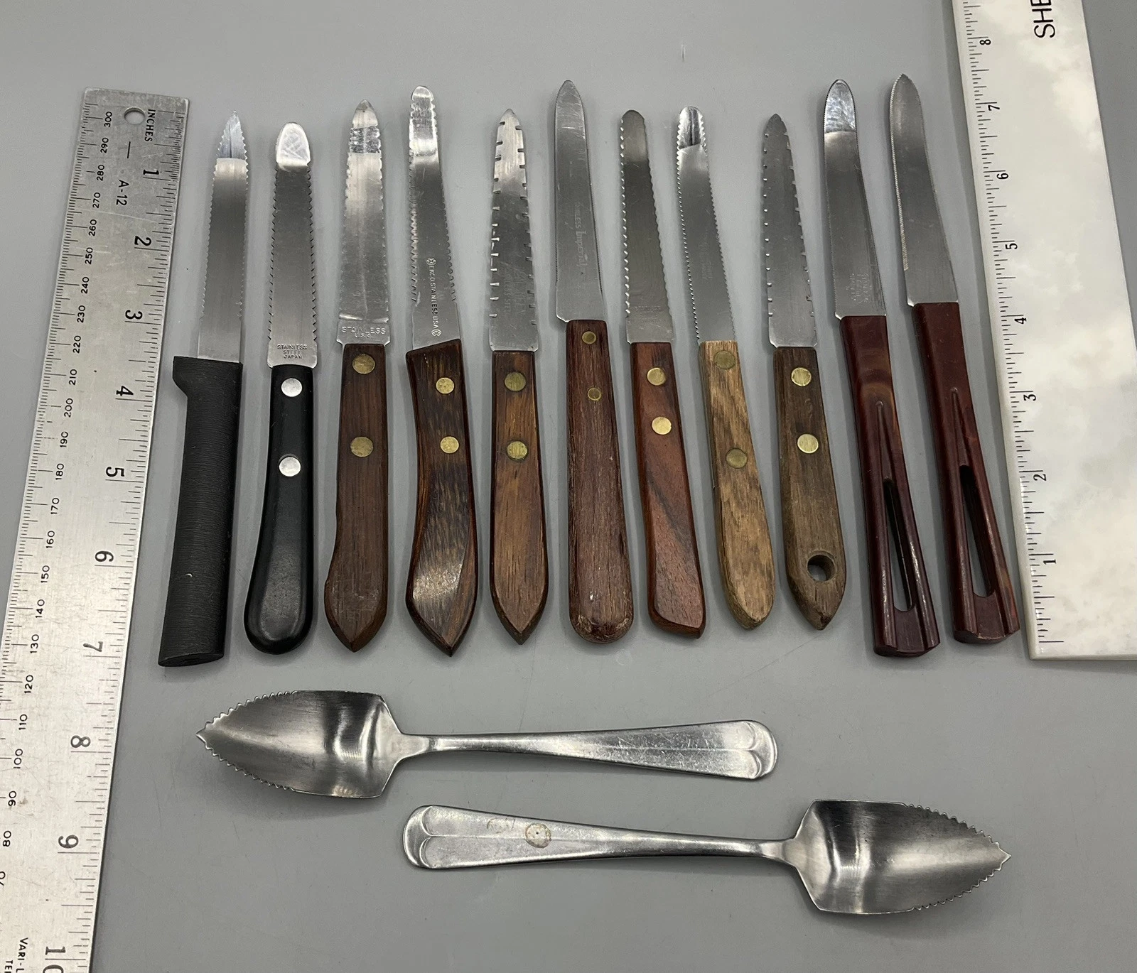 13 Piece Grapefruit/Citrus Knife & Spoon Lot 11 Knives & 2 Serrated Spoons Set
