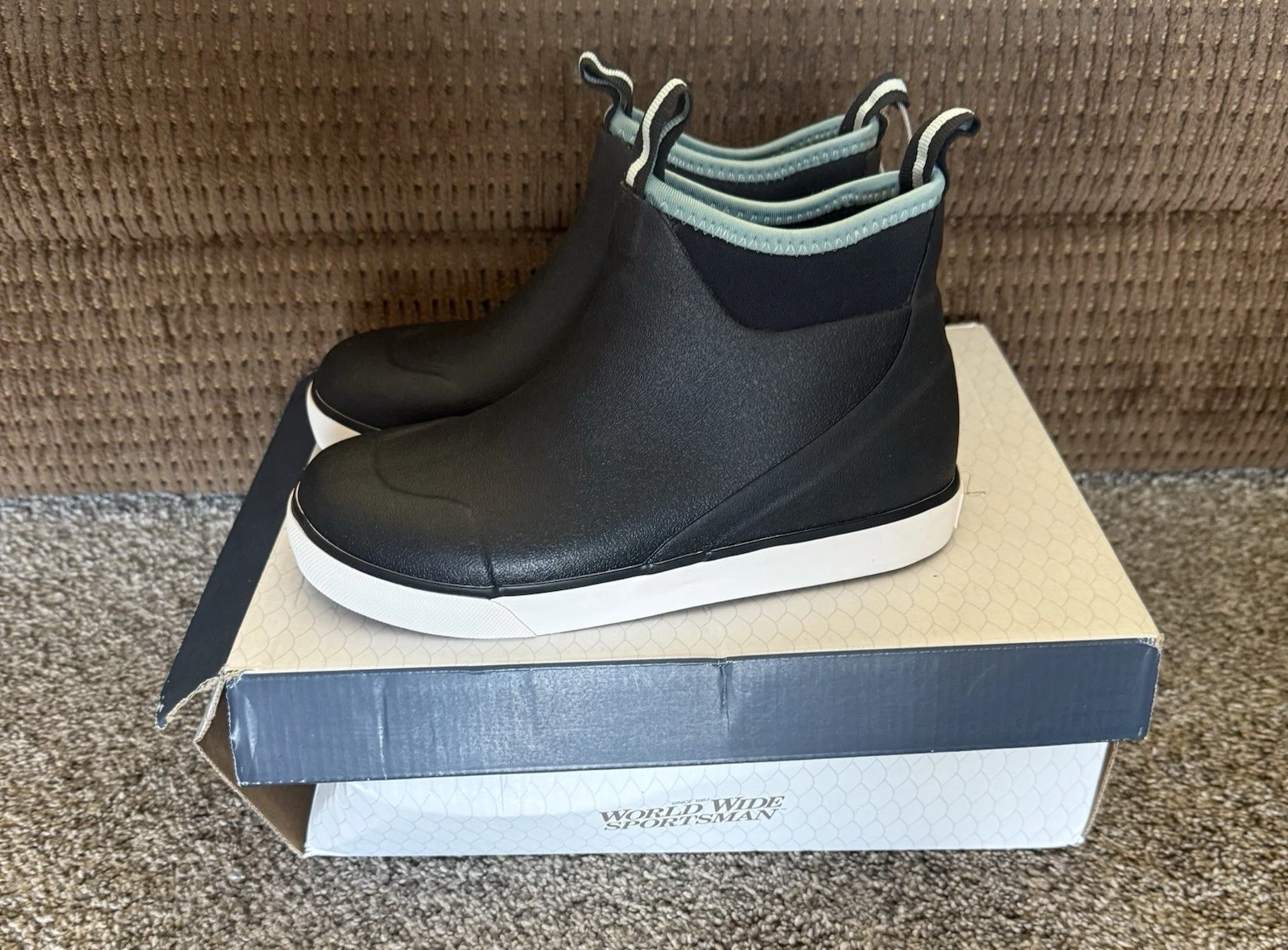 World Wide Sportsman Deck Boots/ Women size 6