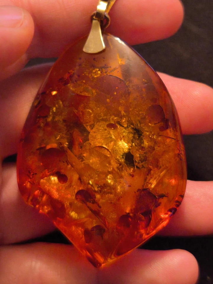 Bernsteinanhänger, Aufhängung 585/14k Gelbgold (punziert), Gesamtgewicht 18g - Bild 2 von 4