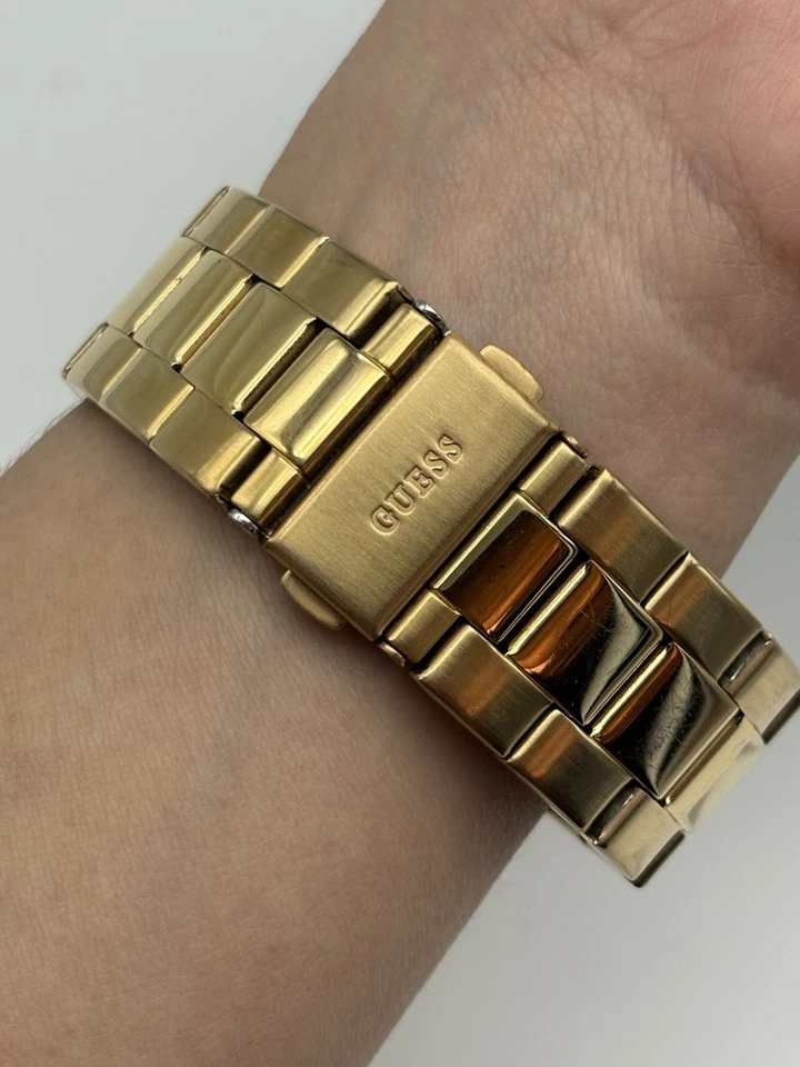 Women's GUESS Wrist Watch — Reloj de Mujer Marca GUESS - Image 4 of 4