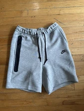 nike tech grey shorts standard fit above knee length size small new with tags